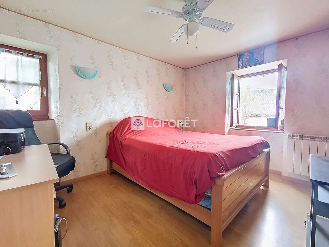 Maison à LES MONTS-VERTS