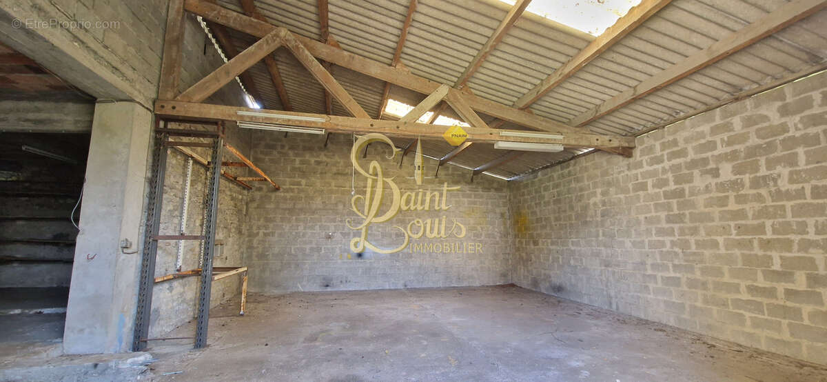 Parking à MARIGNY-MARMANDE