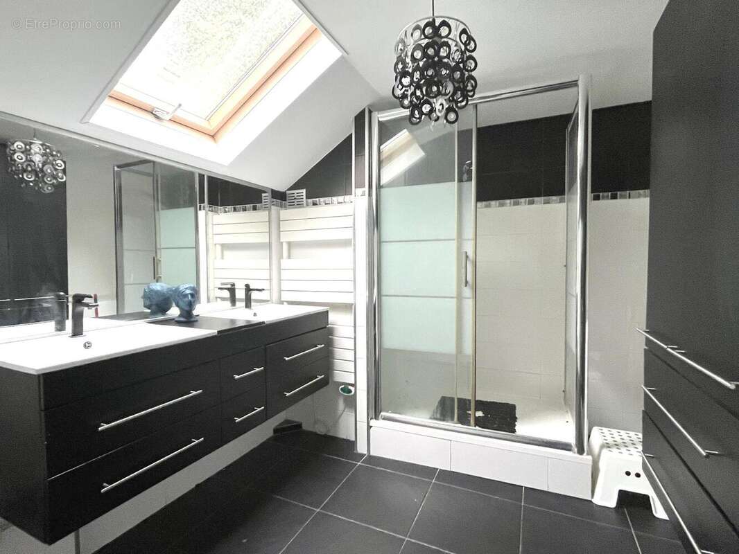 Maison à MONTLIGNON