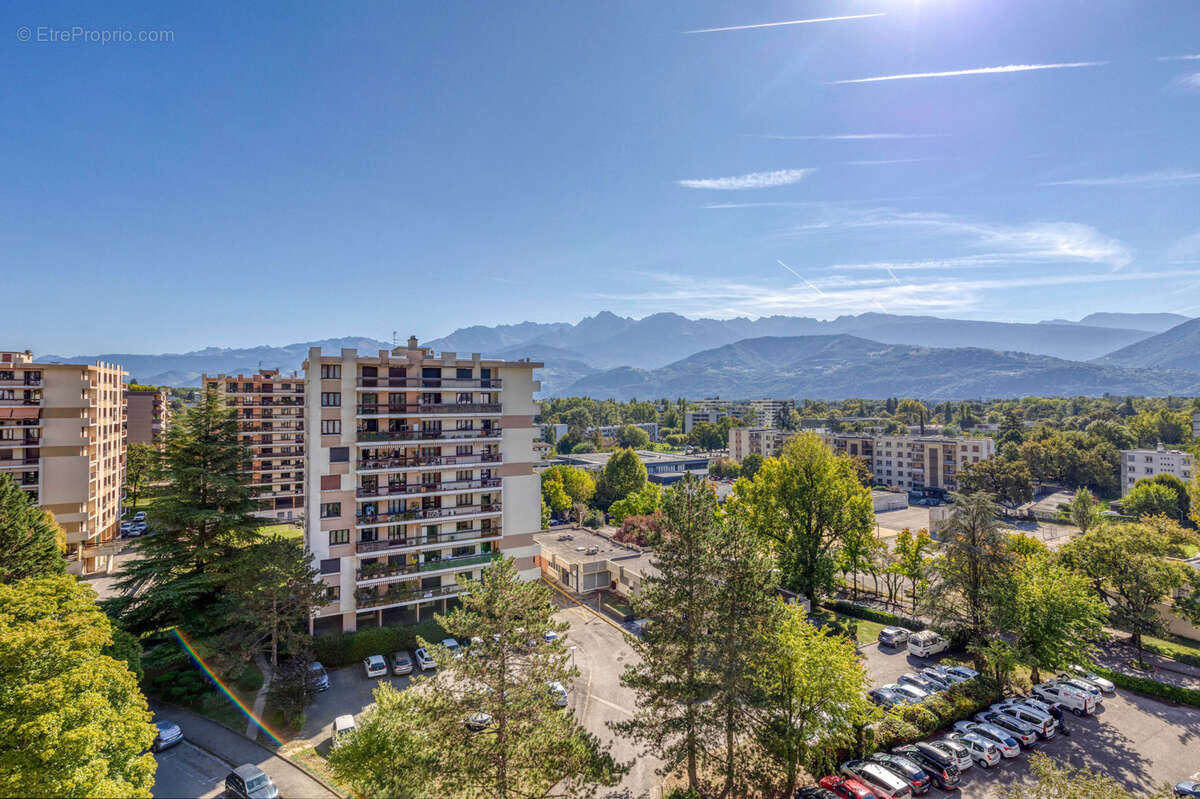 Appartement à MEYLAN