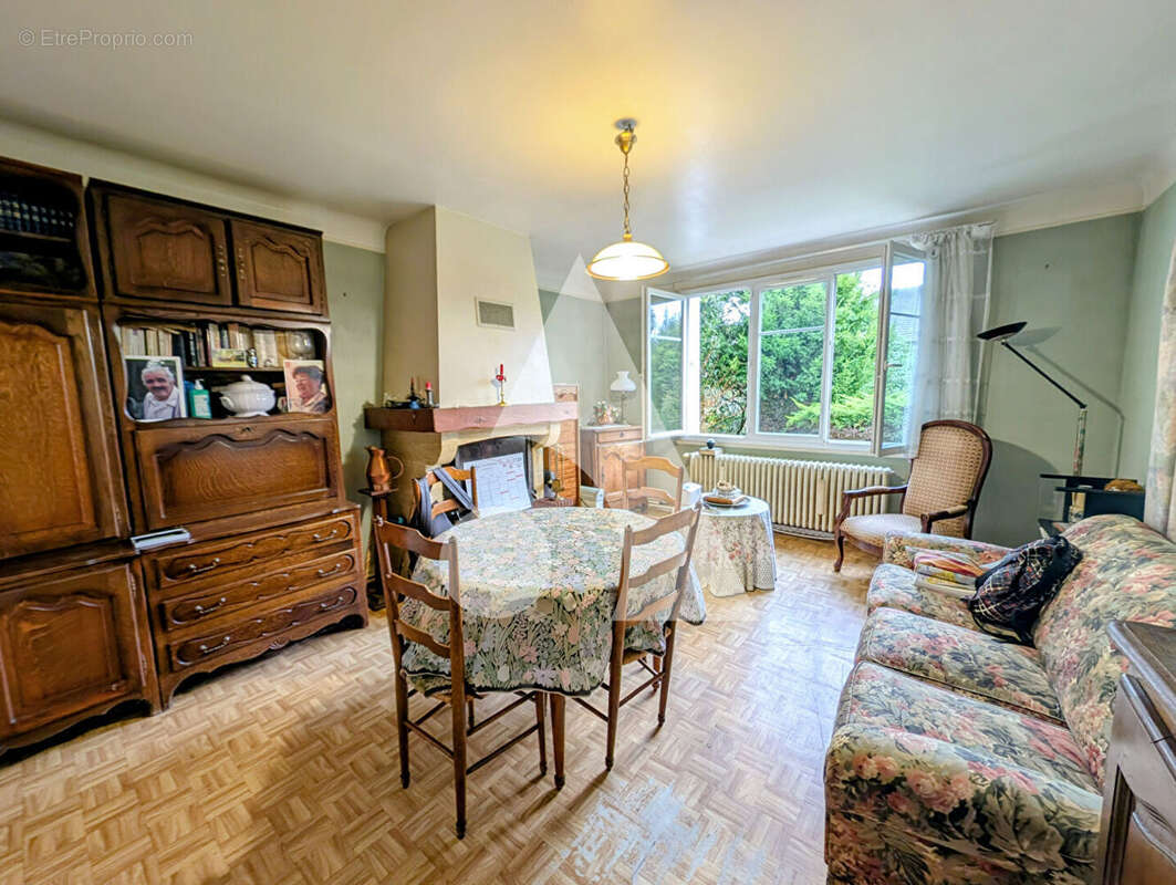 Maison à LA FRETTE-SUR-SEINE