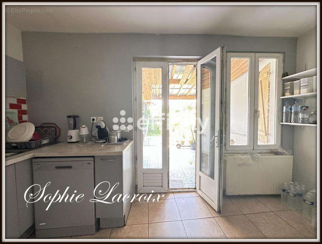 Maison à SALAISE-SUR-SANNE