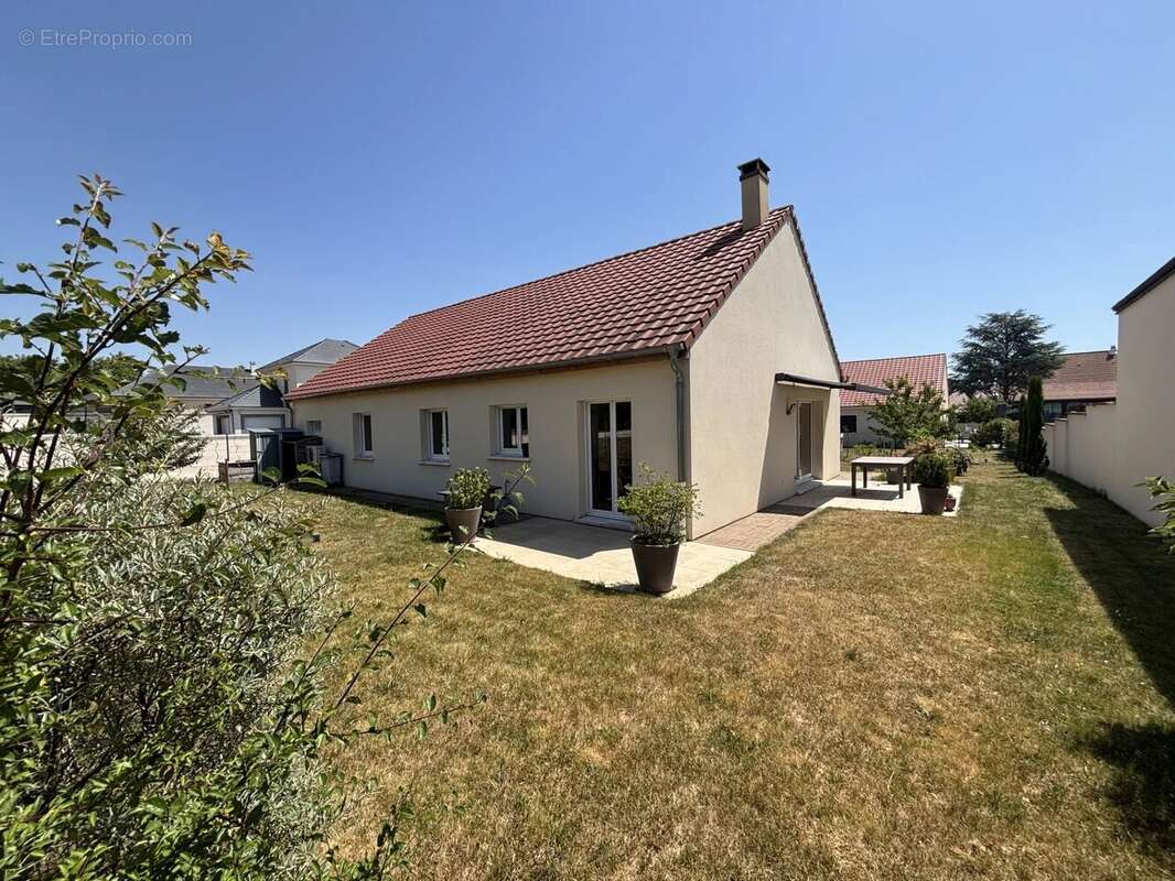 Maison contemporaine 102 m² de plain pied avec garage - photo 3