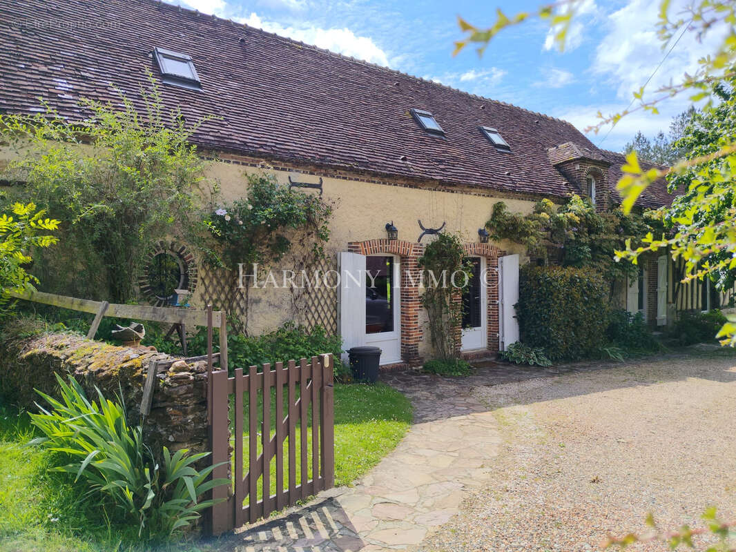 Maison à MOUTIERS-AU-PERCHE