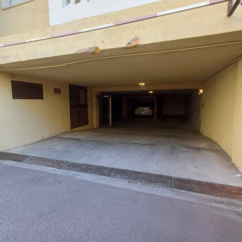 Parking à BEAULIEU-SUR-MER