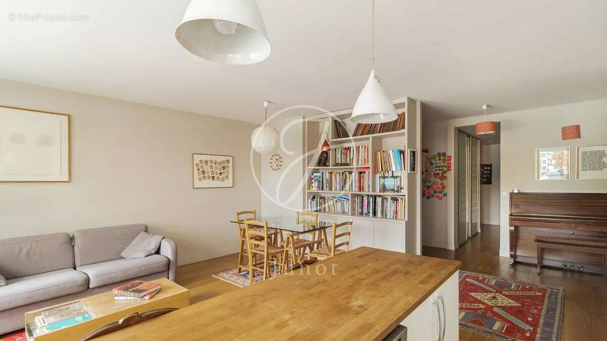 Appartement à PARIS-19E