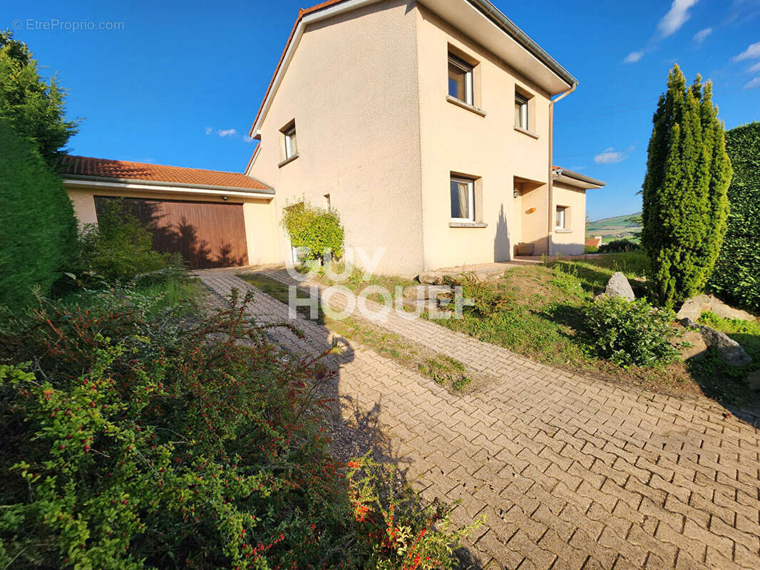 Maison à LA GRAND-CROIX