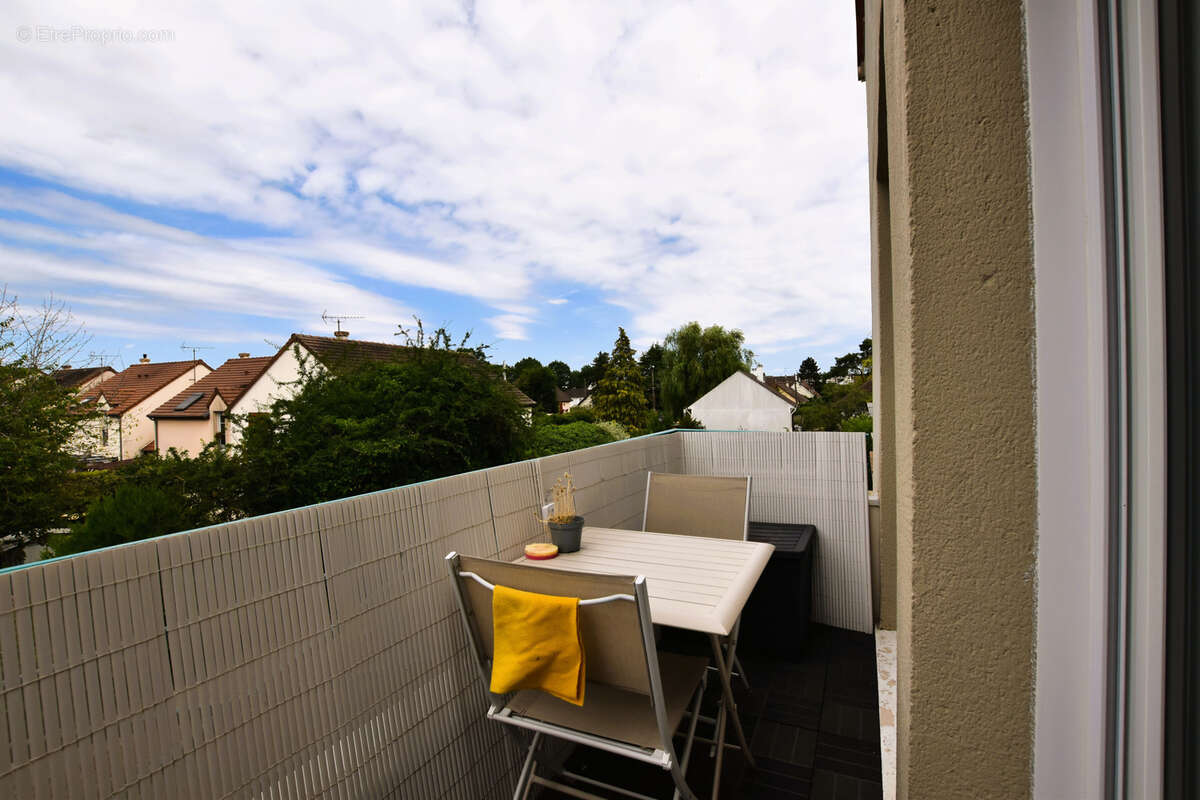 Appartement à LE PERRAY-EN-YVELINES