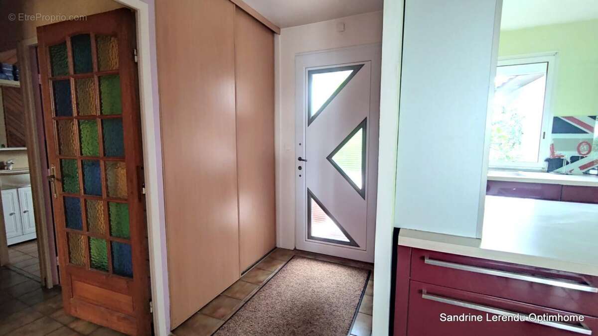 BARENTIN – Maison familiale de plain-pied, 5 chambres, toiture récente et jardin paysager - photo 14