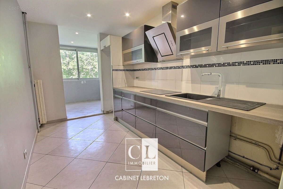 Appartement à MARSEILLE-10E