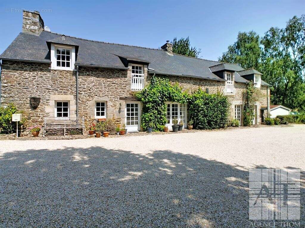 Ensemble immobilier de deux maisons, charme et authenticité - photo 2