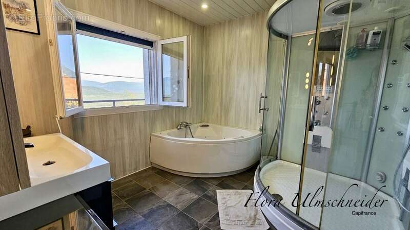 Maison à CHINDRIEUX