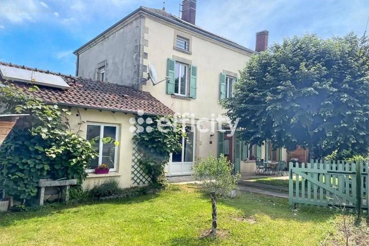 Appartement à CLUNY