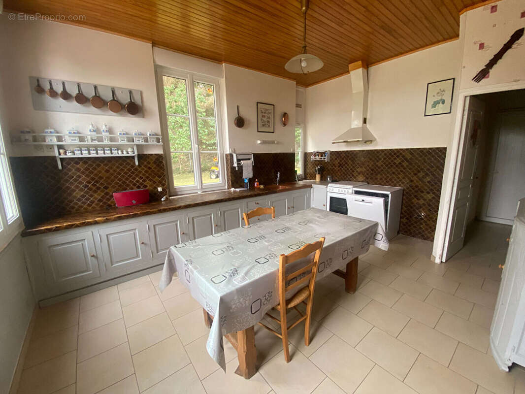 LA FERTE BERNARD, maison bourgeoise 6 chambres - photo 4