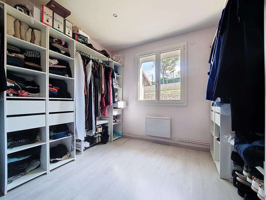 Maison à PONT-EVEQUE