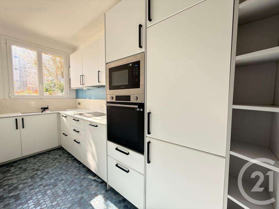 Appartement à FONTENAY-SOUS-BOIS
