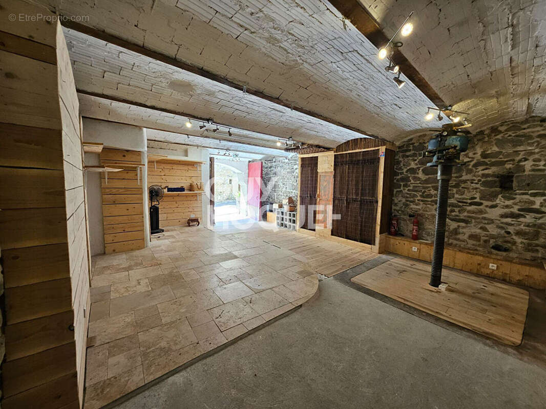 Maison d'exception à vendre à Minerve  Vue imprenable sur la vallée - photo 3