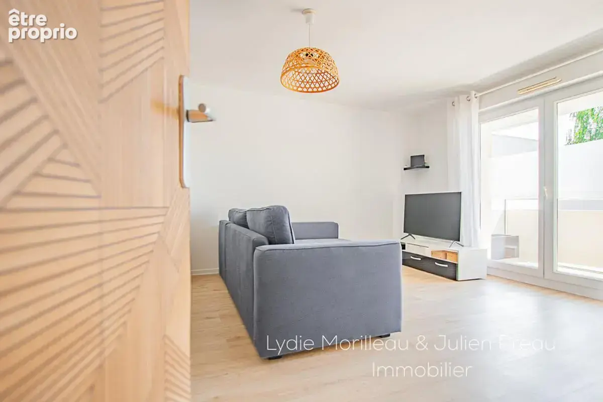 LA CHAPELLE-SUR-ERDRE - Centre-bourg - T2 avec balcon (46 m²) - photo 8