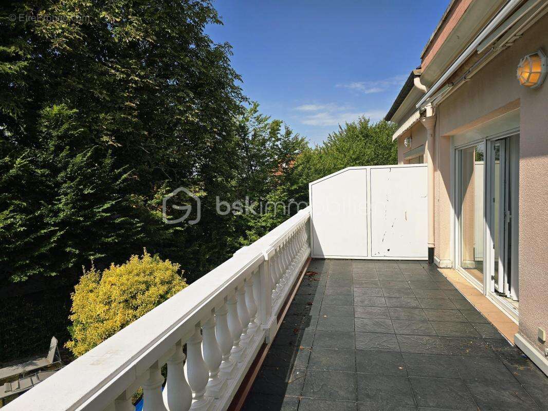  Bel appartement de 90 m² – Séjour +30 m² – Balcon 18 m² – Garage 2 voitures – Sarreguemines - photo 10