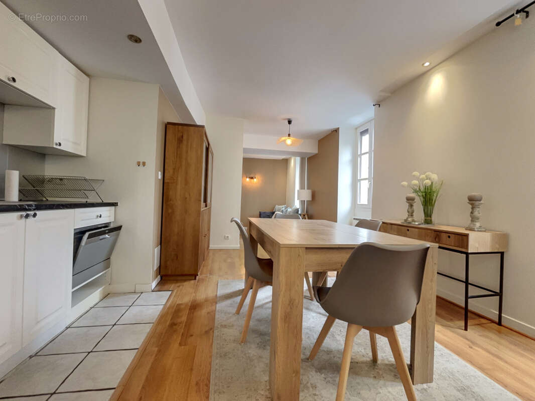 Appartement à AIX-LES-BAINS