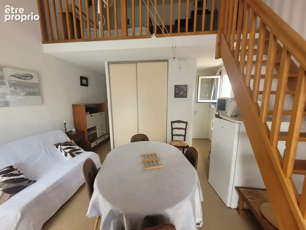 À découvrir sans tarder   Studio avec mezzanine et stationnement privé - photo 2