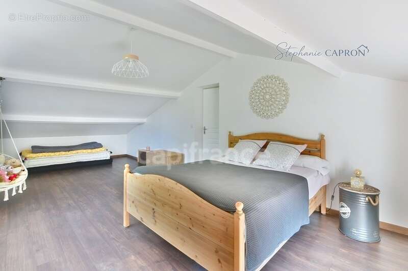 Maison Familiale de 141 m² à Tignieu-Jameyzieu - A découvrir sans attendre ! - photo 12