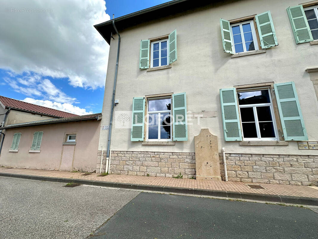 Appartement à SAINT-TRIVIER-SUR-MOIGNANS