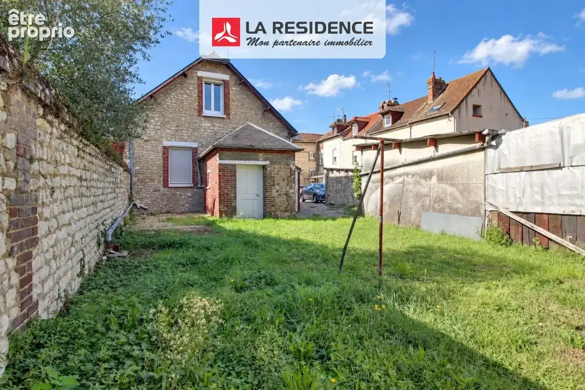 Maison à SAINT-ETIENNE-DU-ROUVRAY