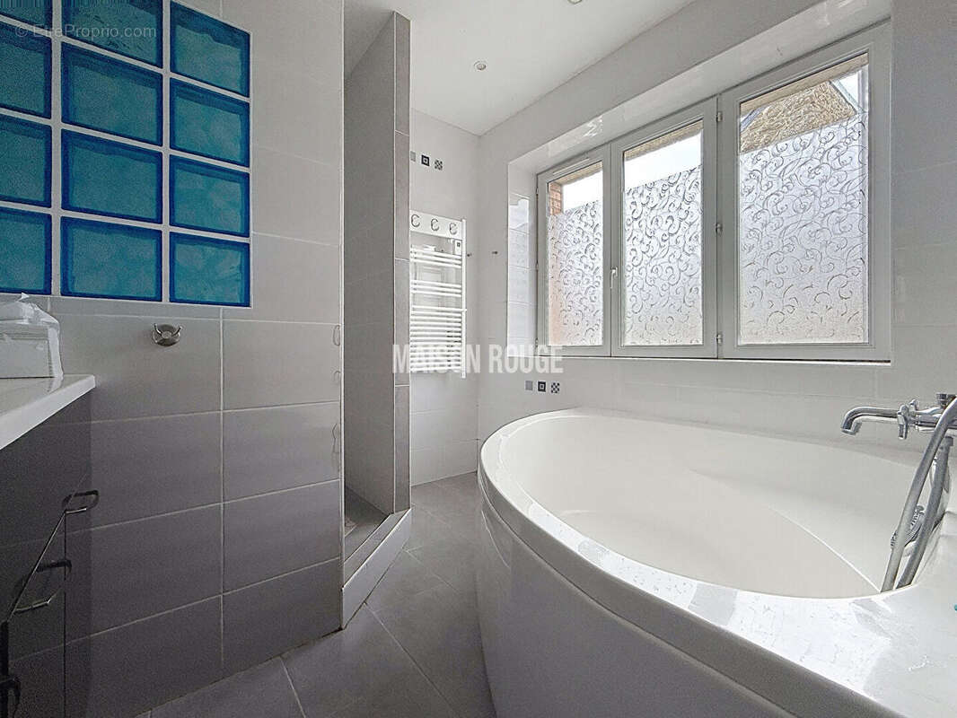 Maison à MINIAC-MORVAN