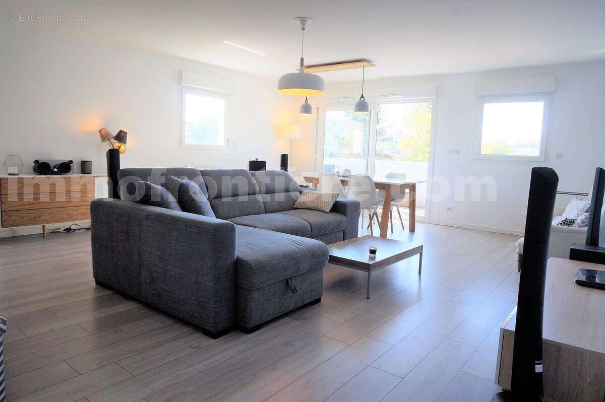 T5 Duplex à Ambilly - Appartement à AMBILLY