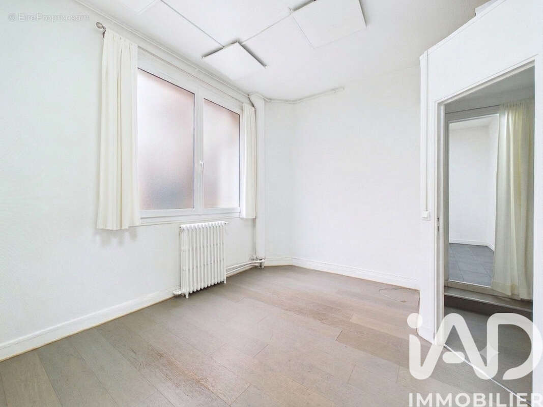 Commerce 77 m² à Paris-13e  - photo 7