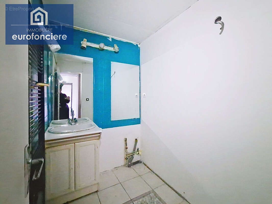 Maison à LA CHAPELLE-SAINT-LUC