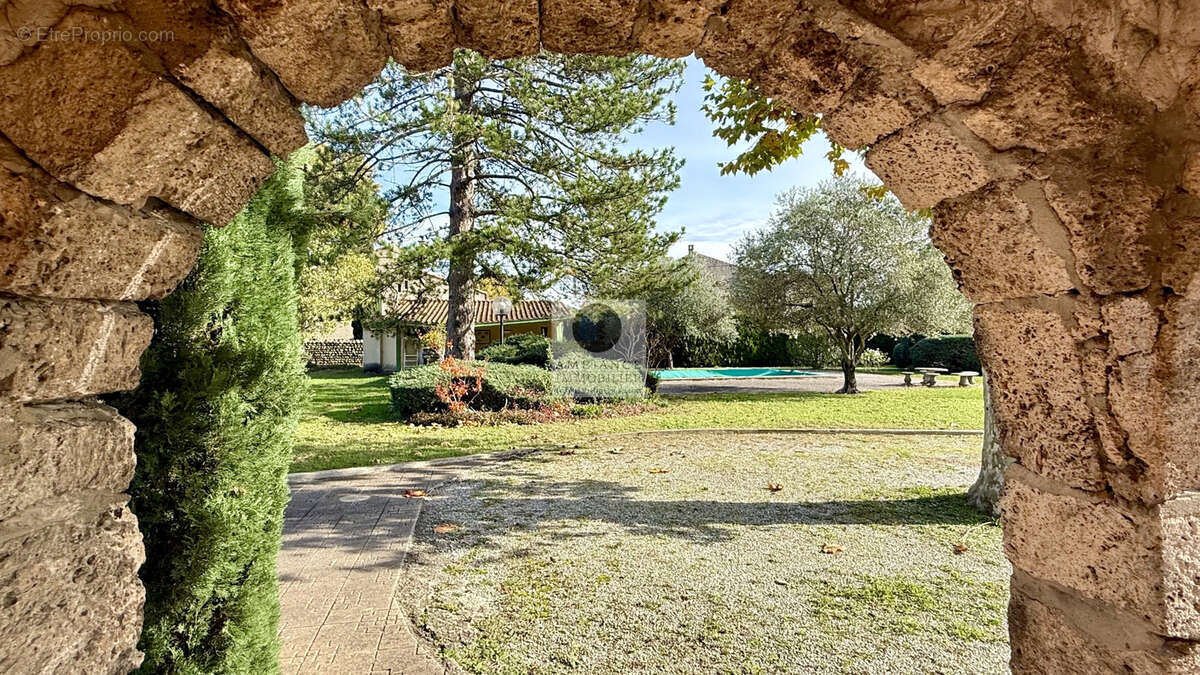 Maison à LA ROCHE-DE-GLUN