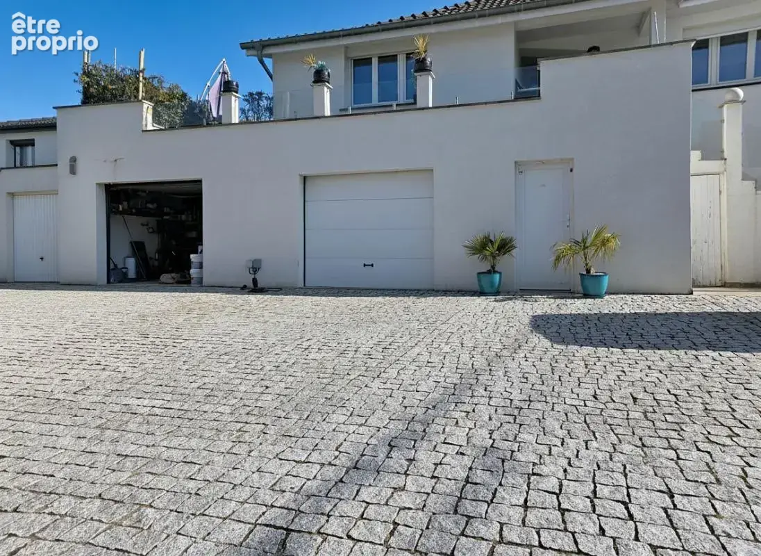 Maison - 5 Chambres - 2 Logements possibles - 2 Garages - Cave - Terrasse - Piscine - photo 28
