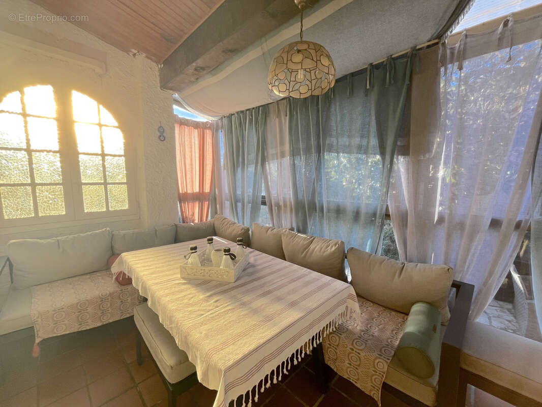 Maison à SIX-FOURS-LES-PLAGES