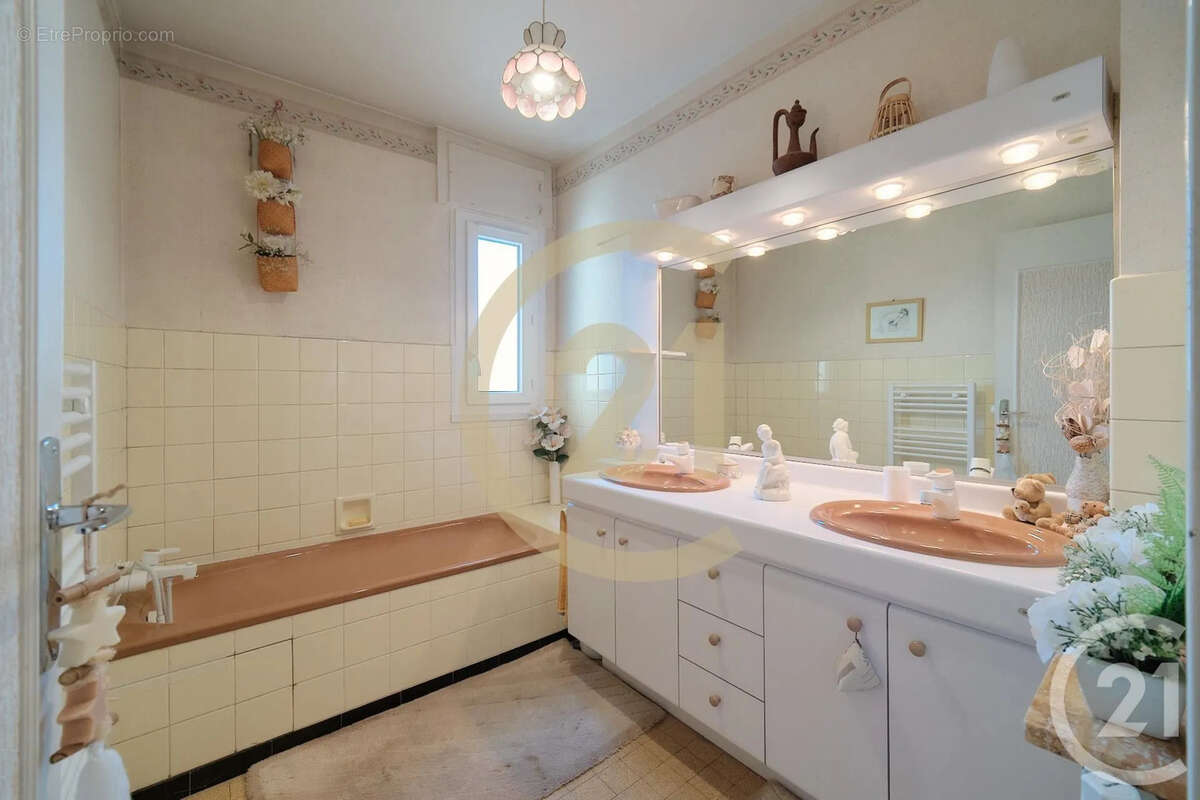 Appartement à LYON-8E