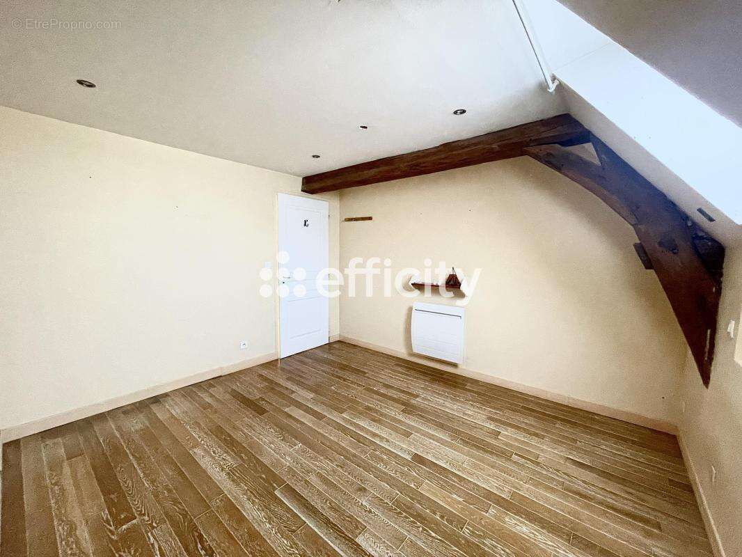 Appartement à ARTANNES-SUR-INDRE