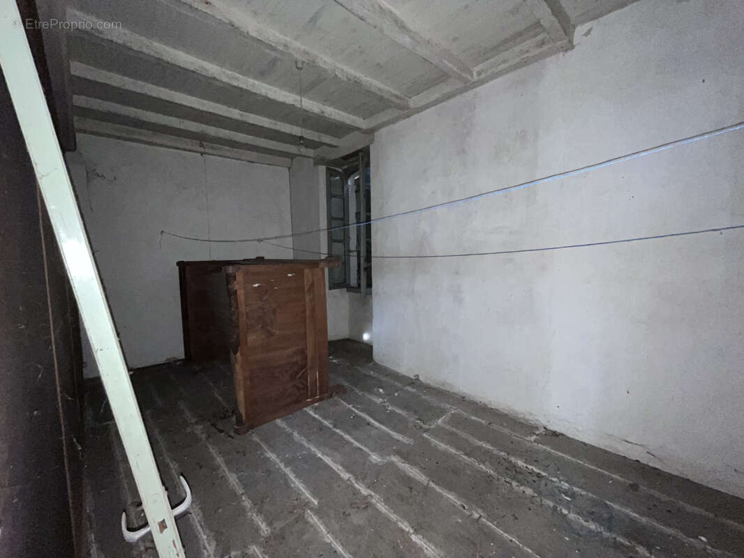 Maison à SAINT-SIGISMOND-DE-CLERMONT