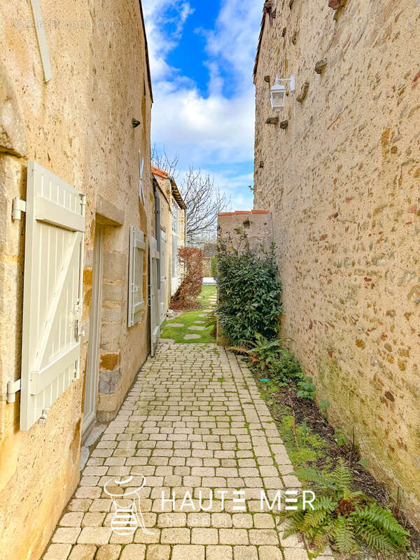 Maison à TALMONT-SAINT-HILAIRE