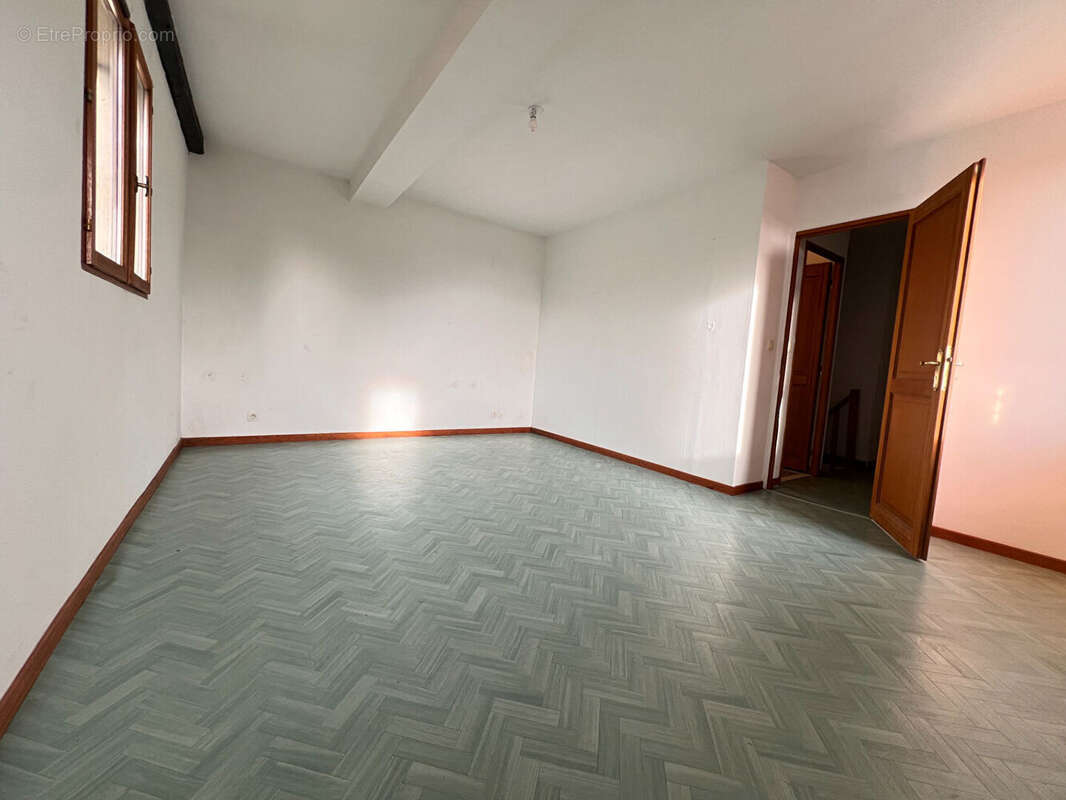 Maison à JOUY-SUR-EURE