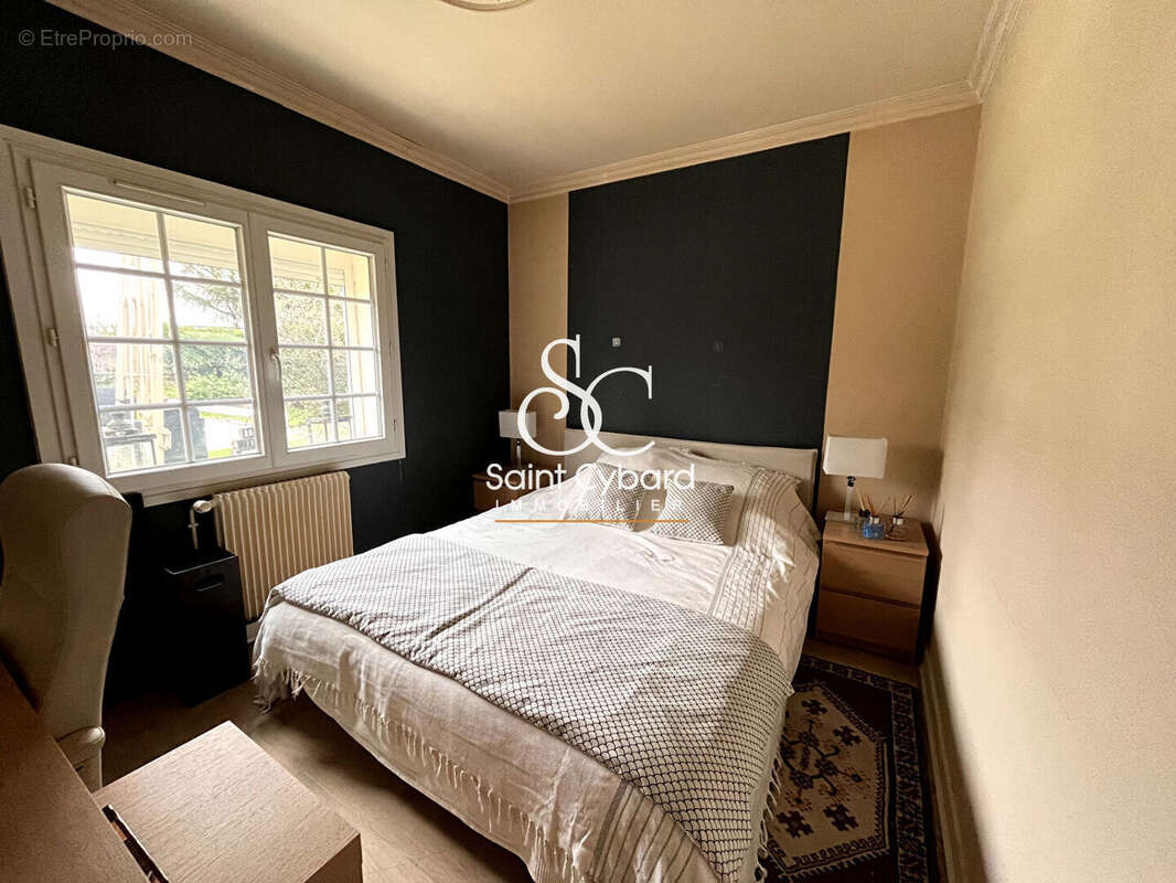 Maison à SAINT-YRIEIX-SUR-CHARENTE