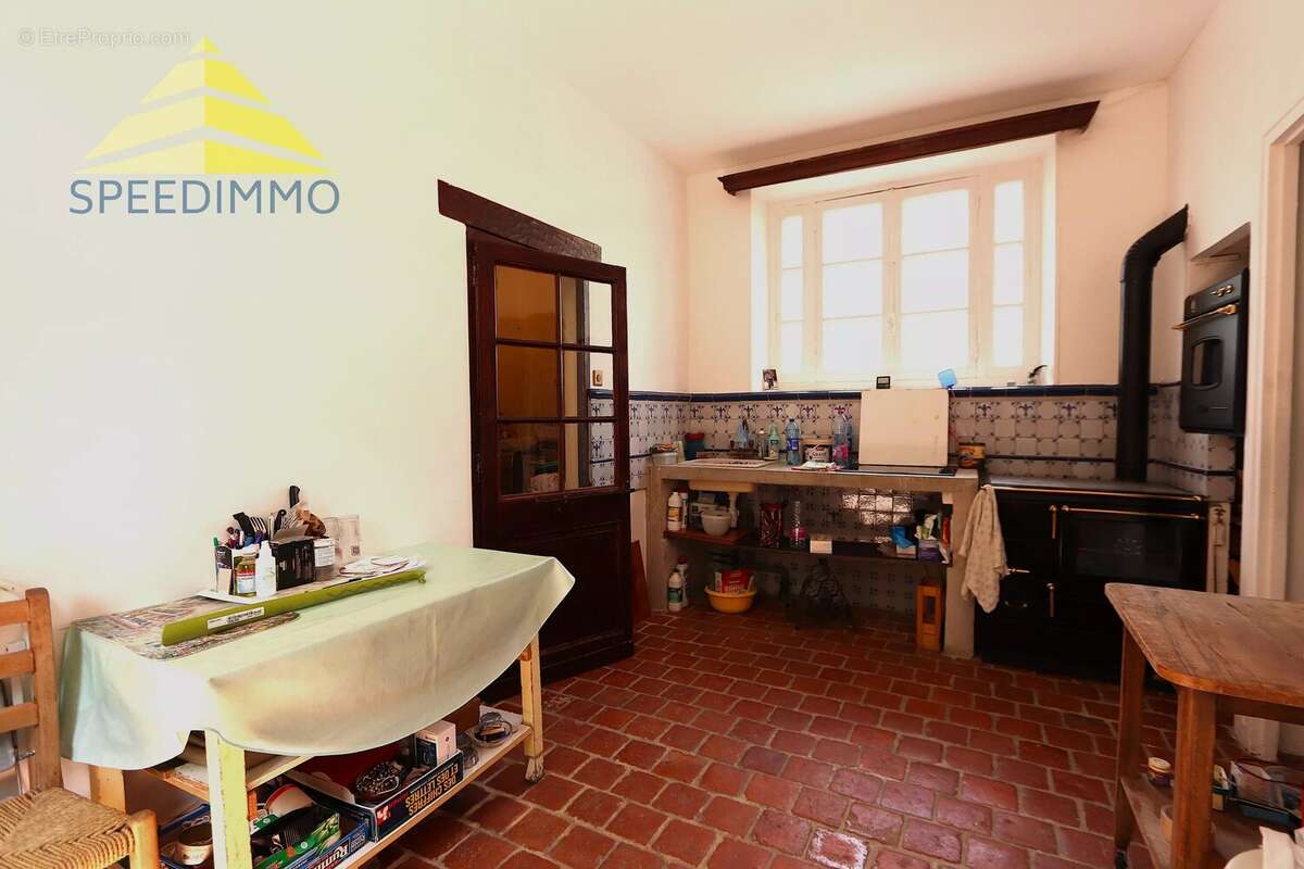 Maison 146 m² à Varennes-Jarcy  - photo 8
