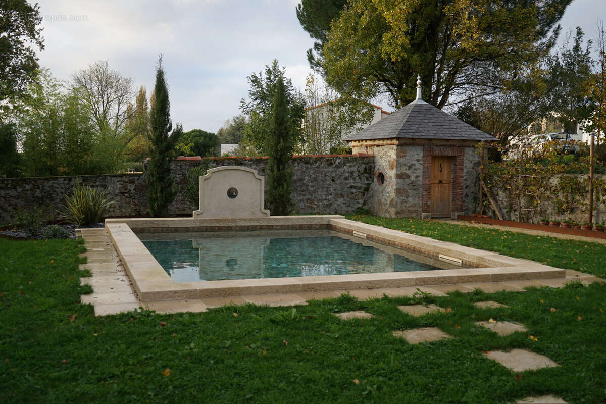 Maison à POUZAUGES