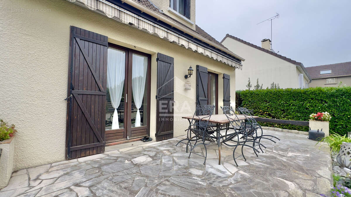 Maison à VIRY-CHATILLON