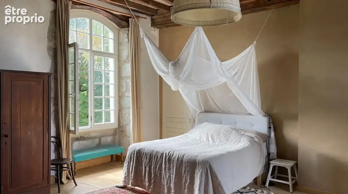 Château authentique du XIIIe siècle avec trois gîtes, piscine et 2 ha - photo 8