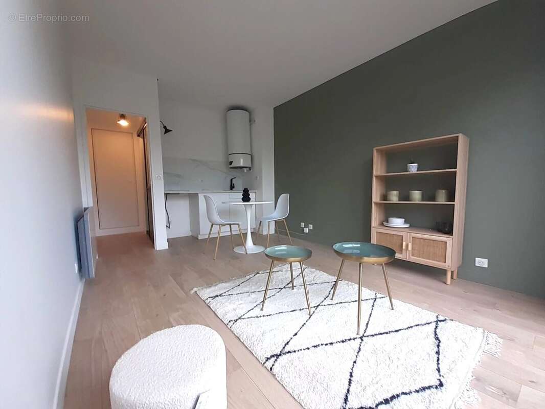 Appartement à SARTROUVILLE