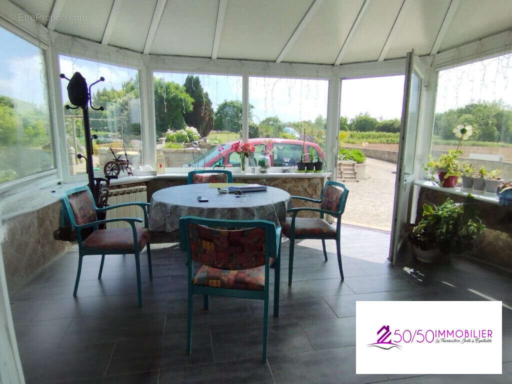 Maison à SAINT-VOUGAY