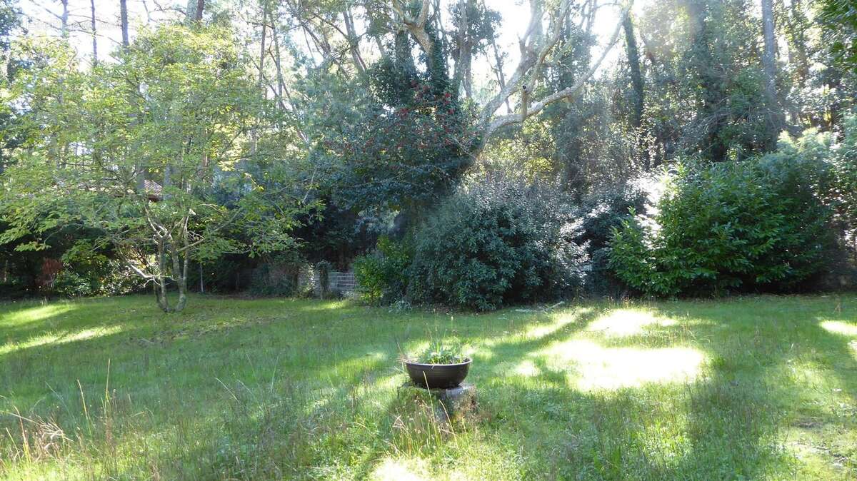Maison contemporaine 200 m² avec T3 indépendant, piscine, terrain 1300 m²  proche lac  sans vis-à-vis  fort potentiel - photo 24
