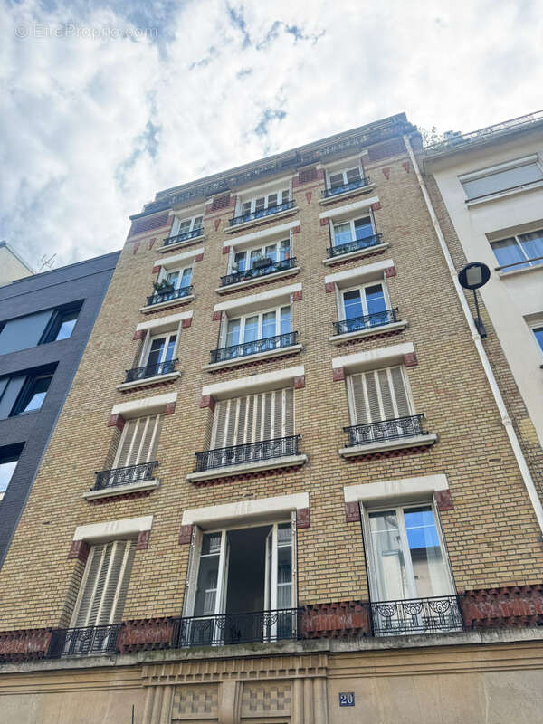 Appartement à PARIS-20E