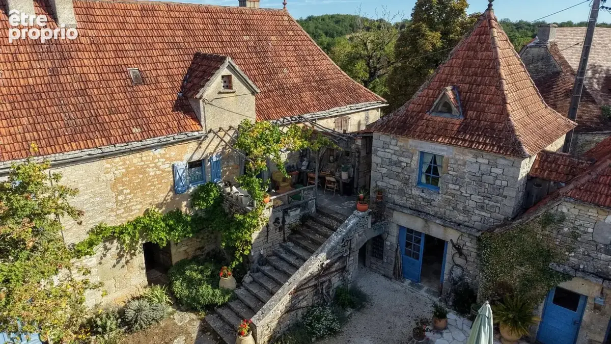 Coeur de causse – ensemble immobilier de caractere avec deux mai - photo 3
